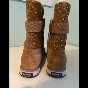 Sorel big girls boots, water proof